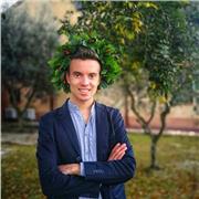 Laureato in Lettere classiche e moderne con esperienza di doposcuola e lezioni private offre ripetizioni a prezzi contenuti nella zona di Fermo e Mace
